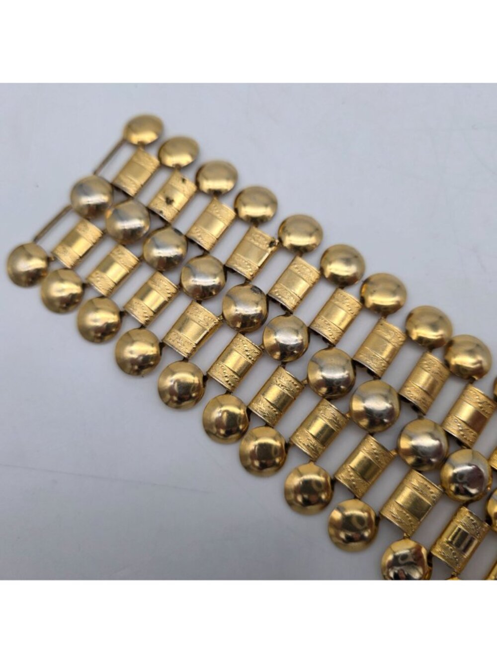 Vintage Gold-Tone & Silver-Tone Metal Belt With Round Buckle 32" Long 3" Wide - Picture 8 of 9